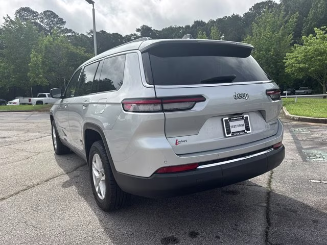 2023 Silver Zynith Jeep Grand Cherokee L Laredo RWD SUV