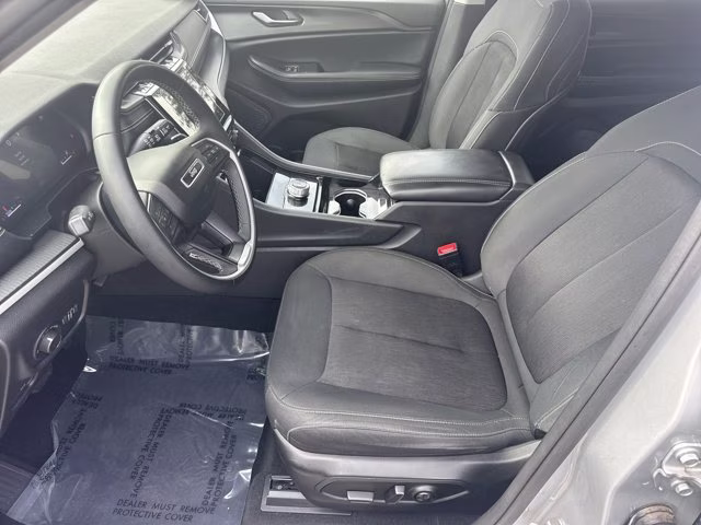 2023 Silver Zynith Jeep Grand Cherokee L Laredo RWD SUV