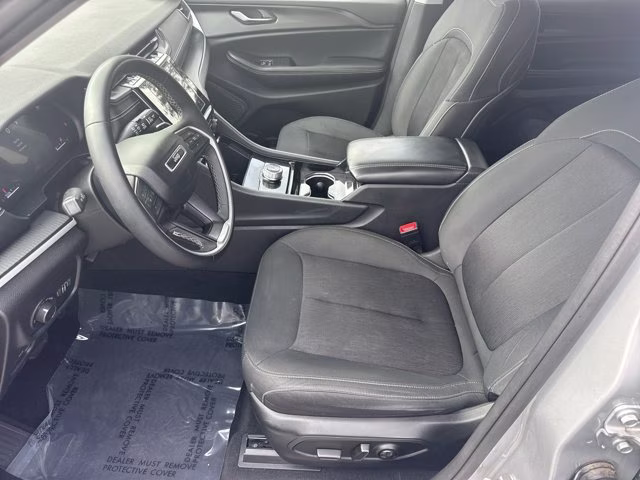 2023 Silver Zynith Jeep Grand Cherokee L Laredo RWD SUV