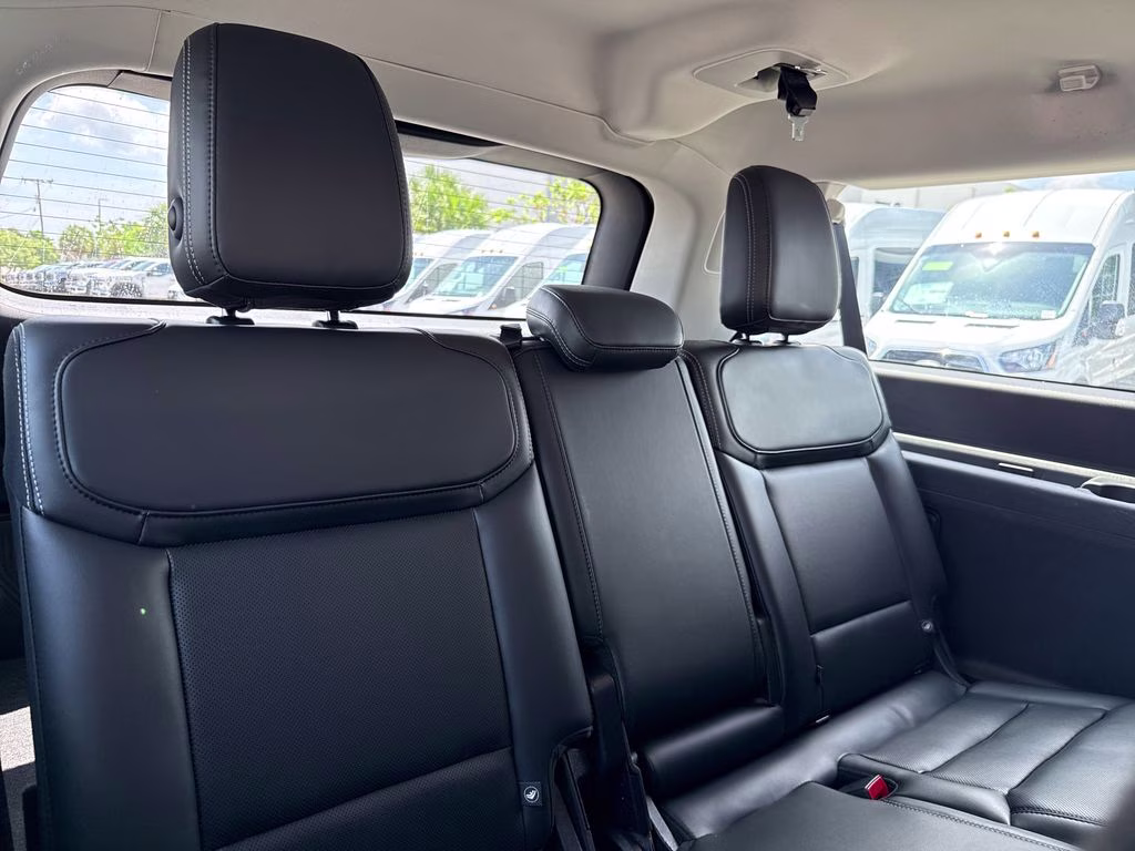 2025 Agate Black Metallic Ford Expedition Max Platinum 4X4 SUV