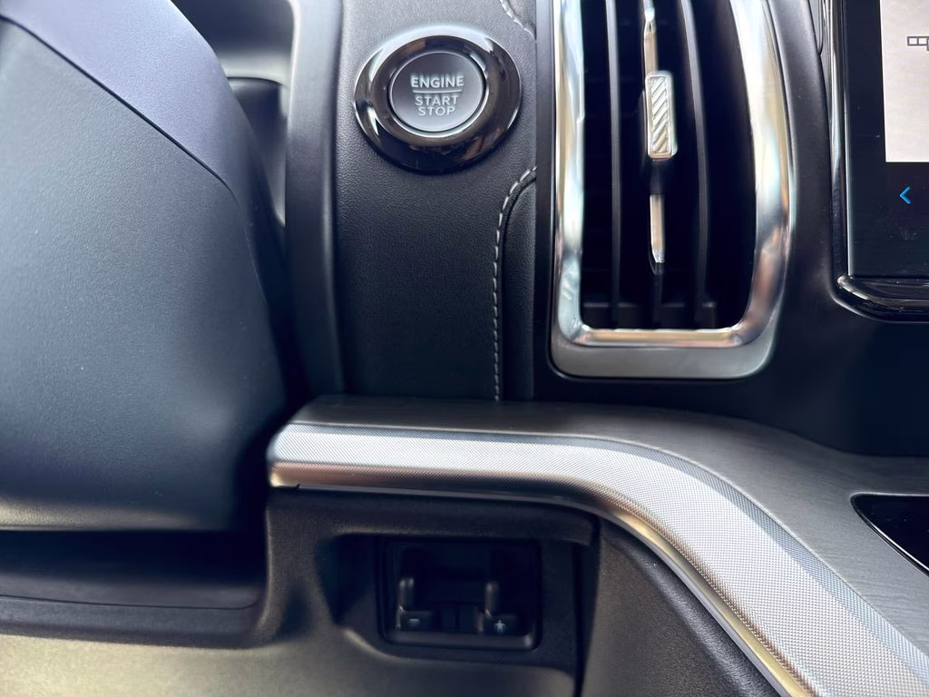 2025 Agate Black Metallic Ford Expedition Max Platinum 4X4 SUV