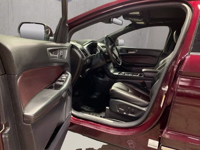 2020 Burgundy Ford Edge Titanium AWD SUV