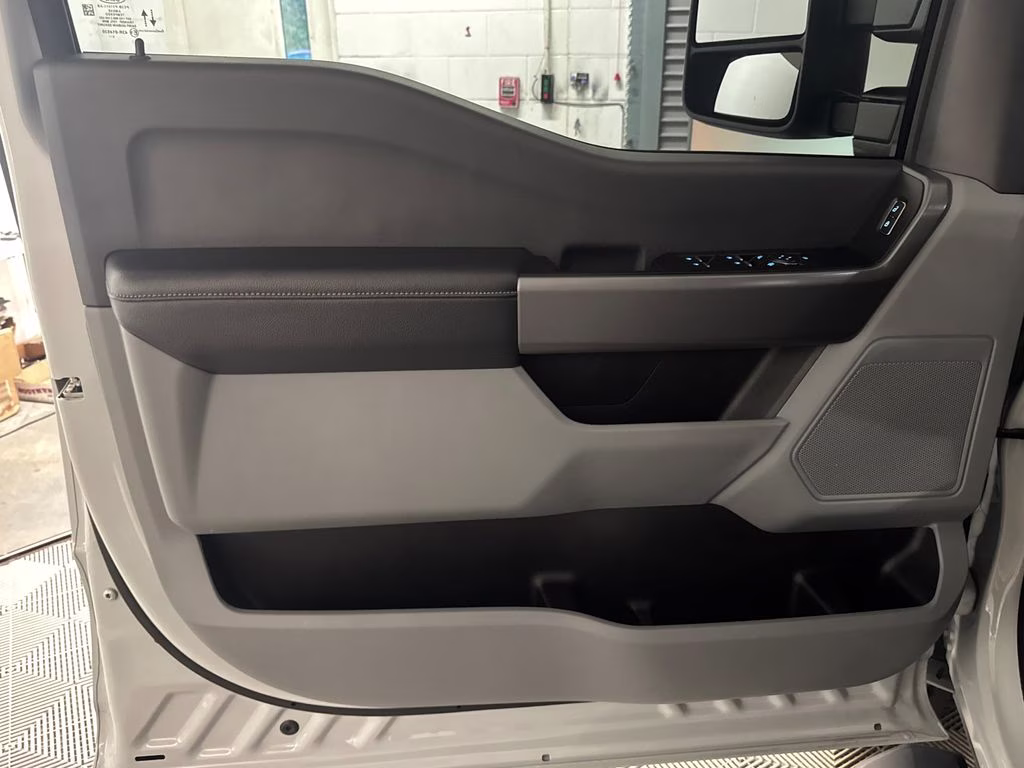 2025 Avalanche Ford Super Duty F-250 SRW XL 4X4 Truck