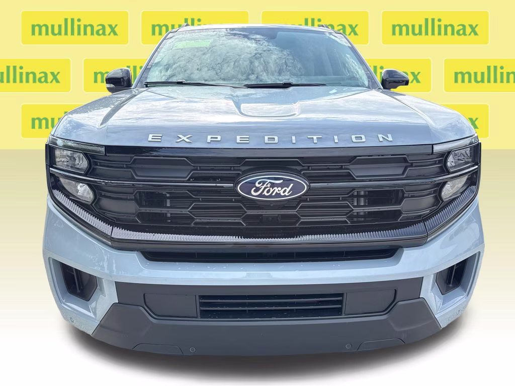 2026 Glacier Gray Metallic Tri-Coat Ford Expedition Max Active RWD SUV