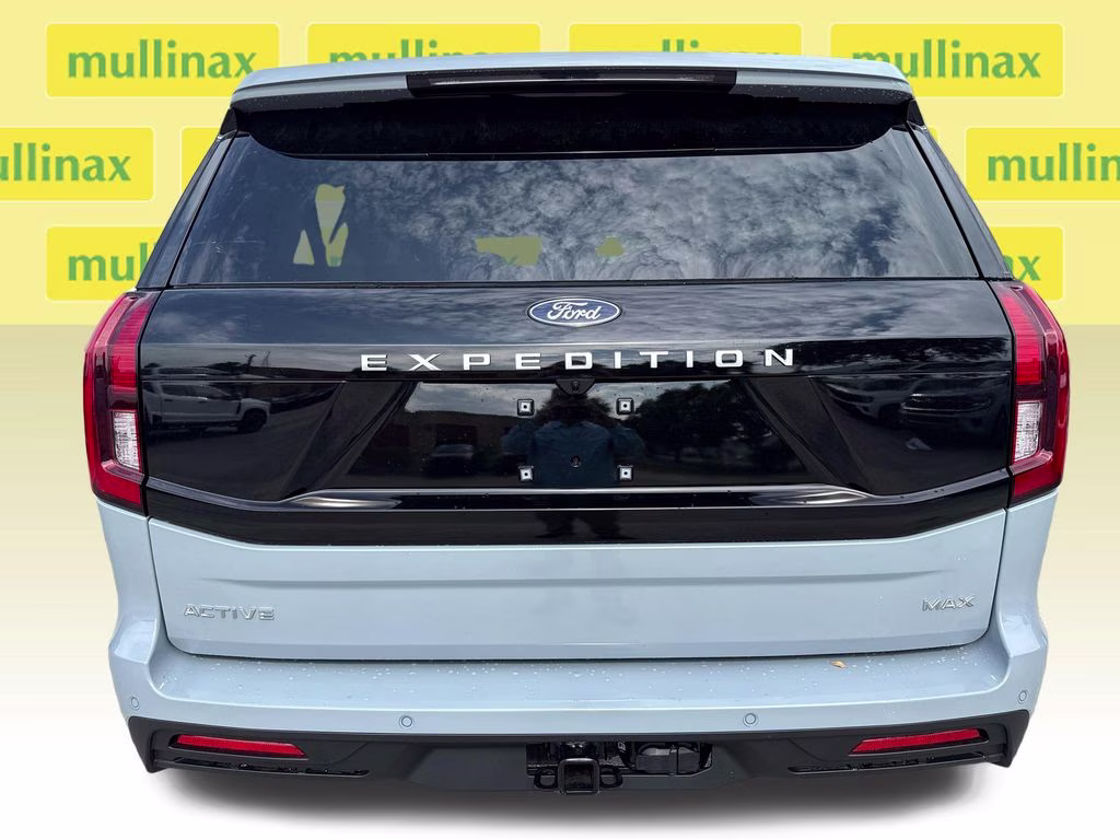 2026 Glacier Gray Metallic Tri-Coat Ford Expedition Max Active RWD SUV