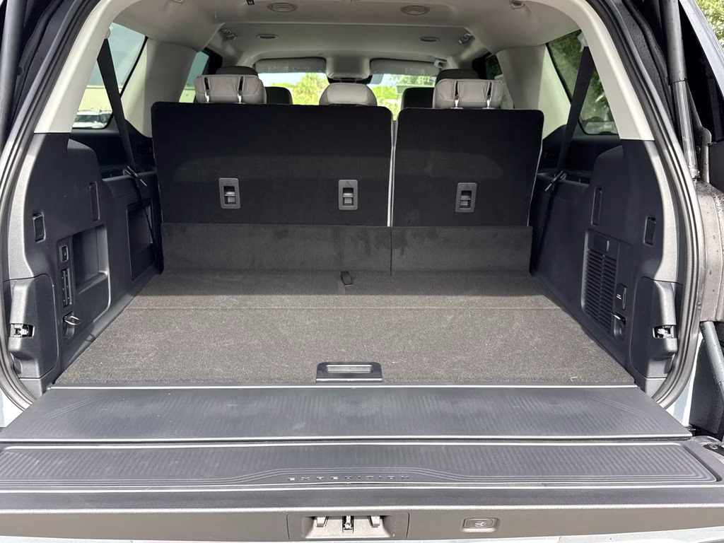2026 Glacier Gray Metallic Tri-Coat Ford Expedition Max Active RWD SUV
