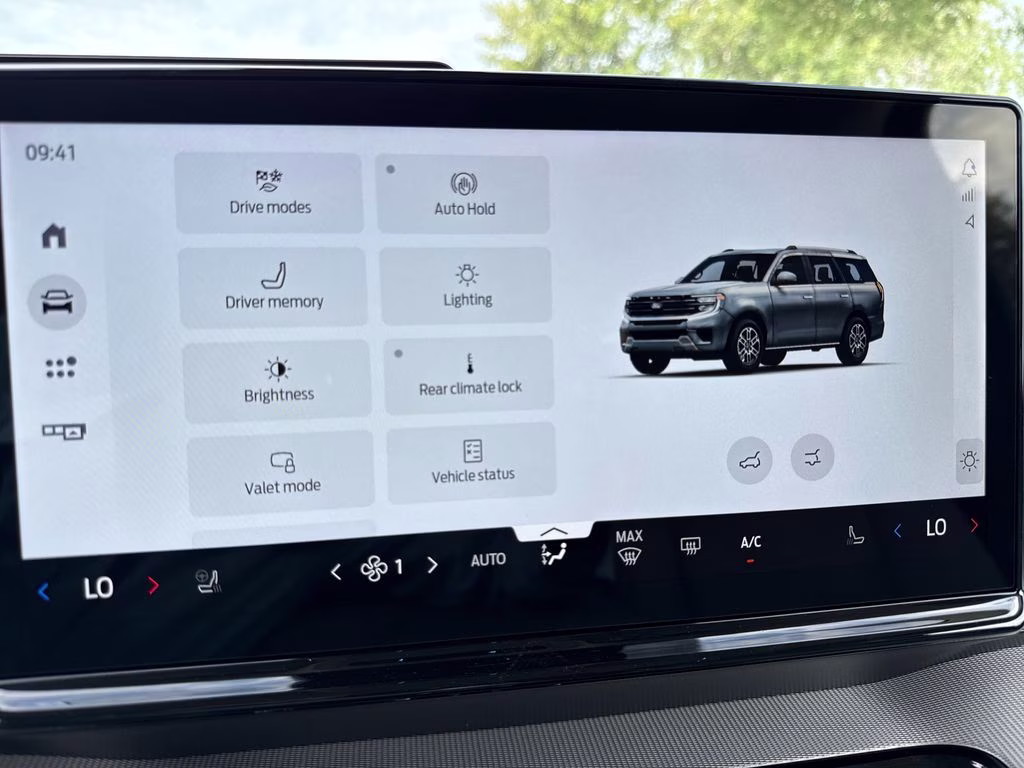 2026 Glacier Gray Metallic Tri-Coat Ford Expedition Max Active RWD SUV