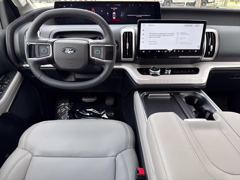 2026 Glacier Gray Metallic Tri-Coat Ford Expedition Max Active RWD SUV