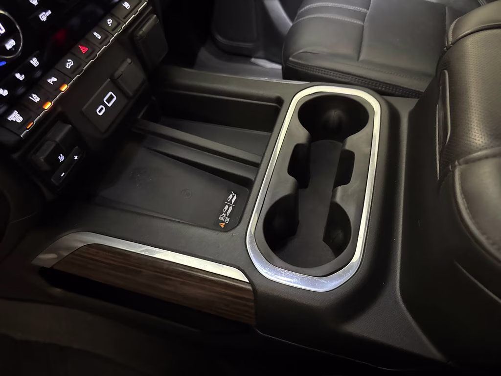 2020 Shadow Gray Metallic Chevrolet Silverado 2500HD High Country 4X4 Truck