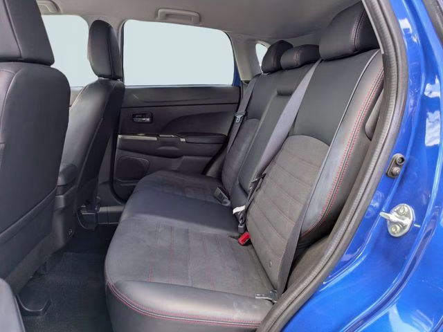 2024 Octane Blue Metallic Mitsubishi Outlander Sport 2.0 SE 4X4 SUV