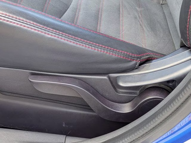 2024 Octane Blue Metallic Mitsubishi Outlander Sport 2.0 SE 4X4 SUV