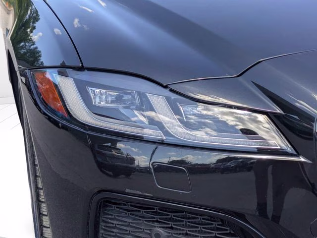 2022 Santorini Black Metallic Jaguar XF R-Dynamic SE AWD Sedan