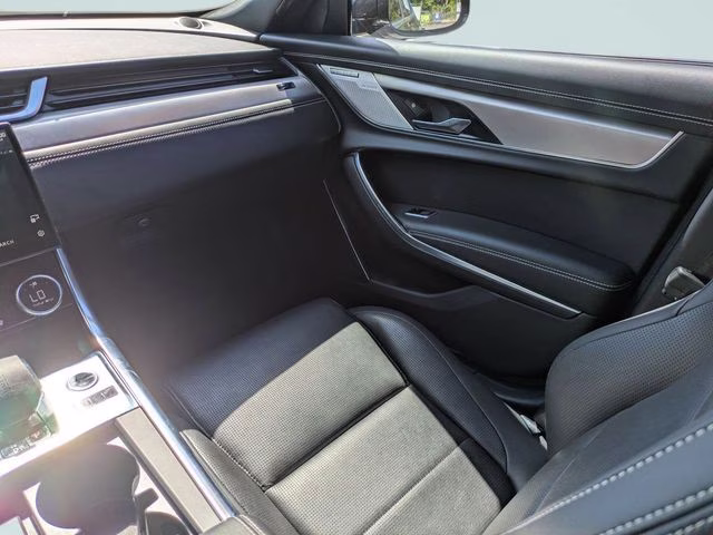 2022 Santorini Black Metallic Jaguar XF R-Dynamic SE AWD Sedan