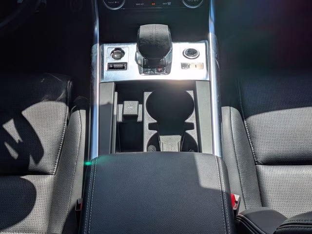 2022 Santorini Black Metallic Jaguar XF R-Dynamic SE AWD Sedan