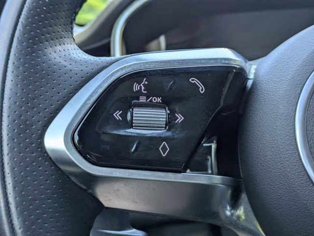 2022 Santorini Black Metallic Jaguar XF R-Dynamic SE AWD Sedan