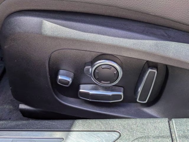 2022 Santorini Black Metallic Jaguar XF R-Dynamic SE AWD Sedan