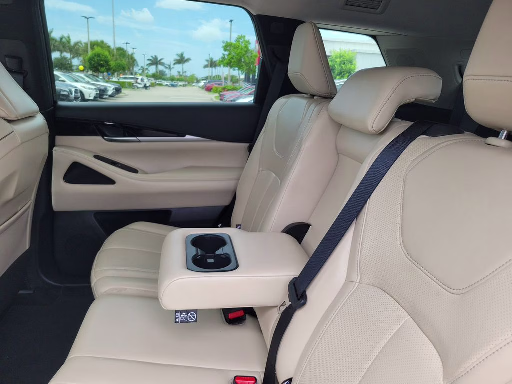 2023 Glacier White INFINITI QX60 PURE FWD SUV