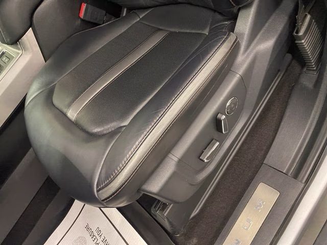 2020 Silver Metallic Ford F-150 Platinum 4X4 Truck