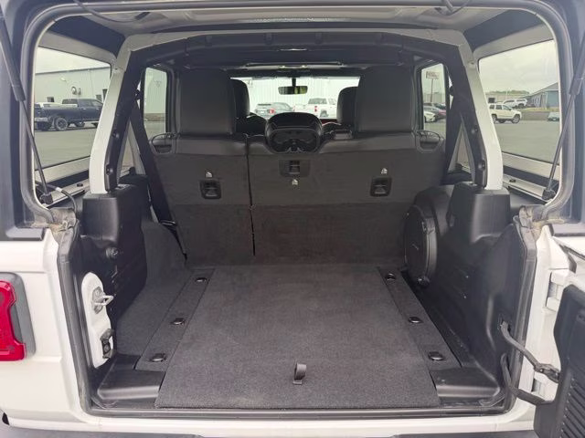 2023 Bright White Clearcoat Jeep Wrangler Rubicon 4X4 SUV