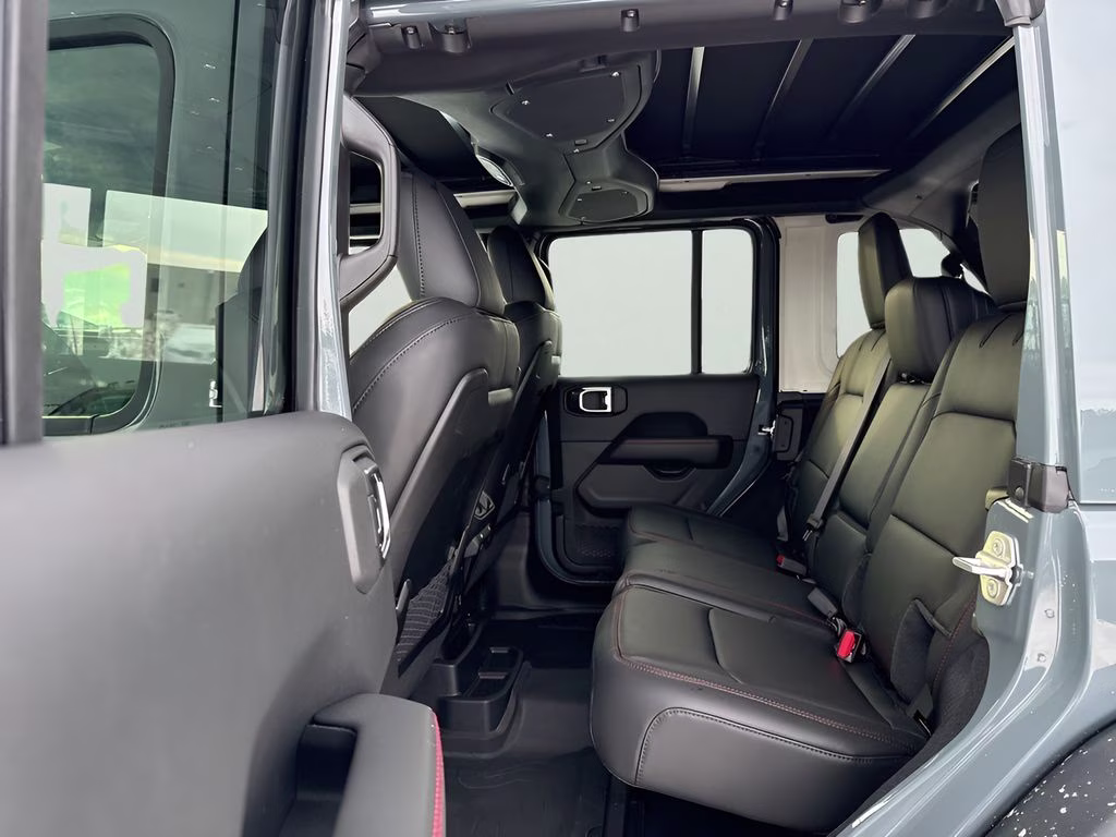 2026 Anvil Clear Coat Jeep Wrangler Rubicon Convenience Group 4X4 SUV