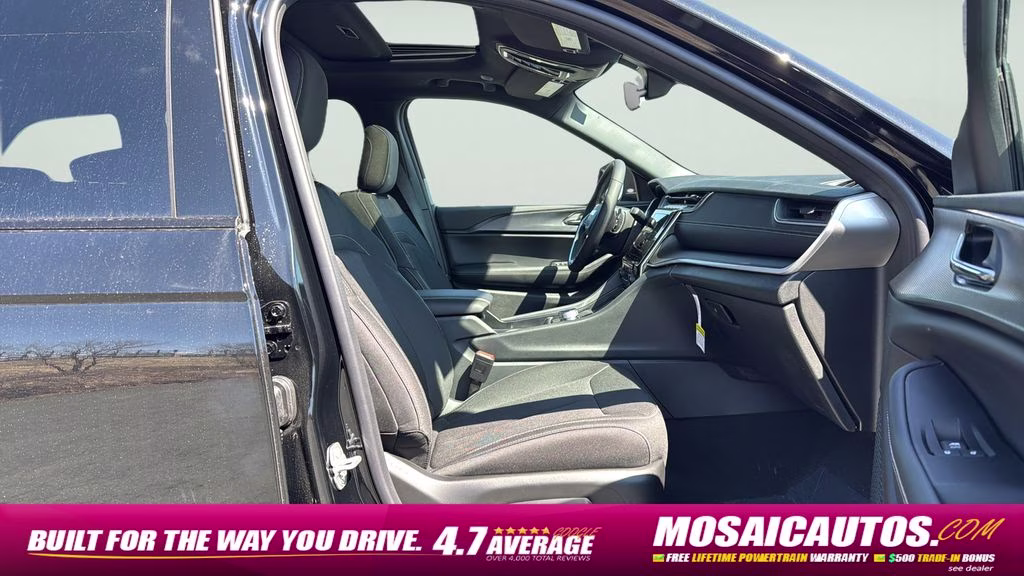 2026 Diamond Black Crystal Pearlcoat Jeep Grand Cherokee Laredo X 4X4 SUV