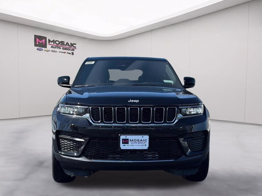 2026 Diamond Black Crystal Pearlcoat Jeep Grand Cherokee Laredo X 4X4 SUV