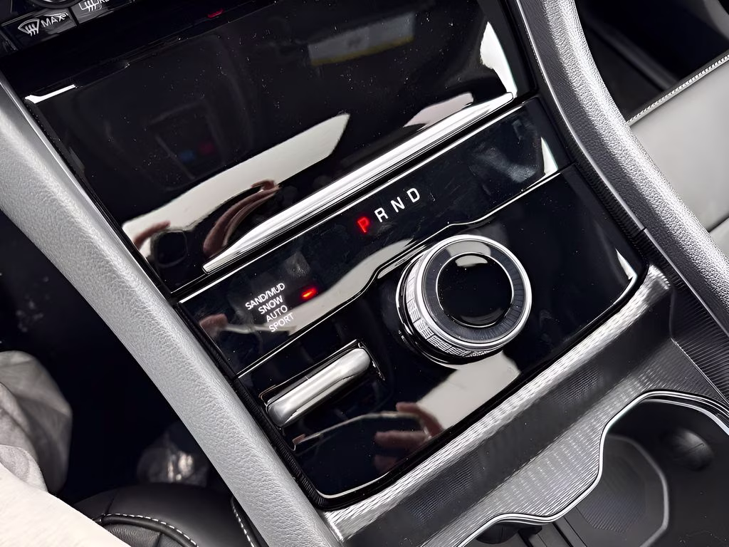 2025 Silver Zynith Jeep Grand Cherokee Limited Blackout Model 4X4 SUV