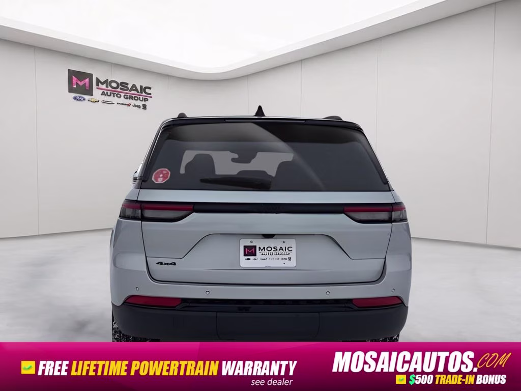 2025 Silver Zynith Jeep Grand Cherokee Limited Blackout Model 4X4 SUV