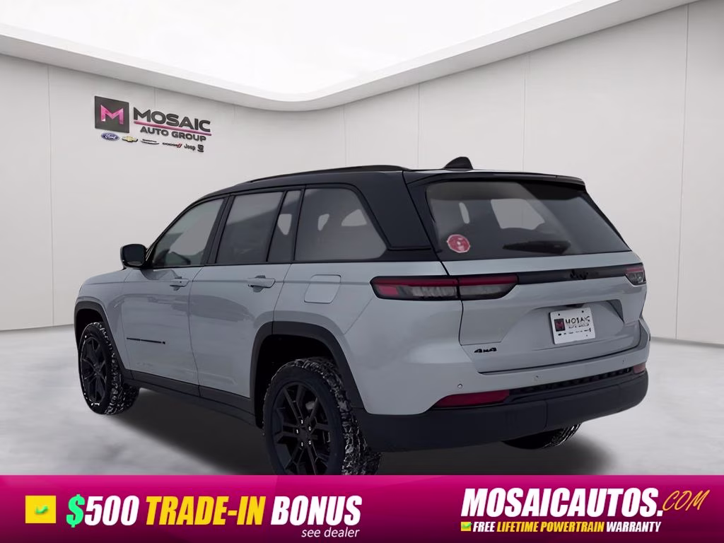 2025 Silver Zynith Jeep Grand Cherokee Limited Blackout Model 4X4 SUV