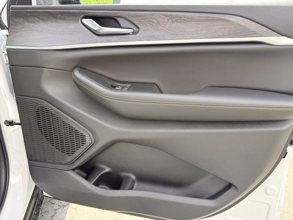 2026 Bright White Clearcoat Jeep Grand Cherokee 4X4 SUV