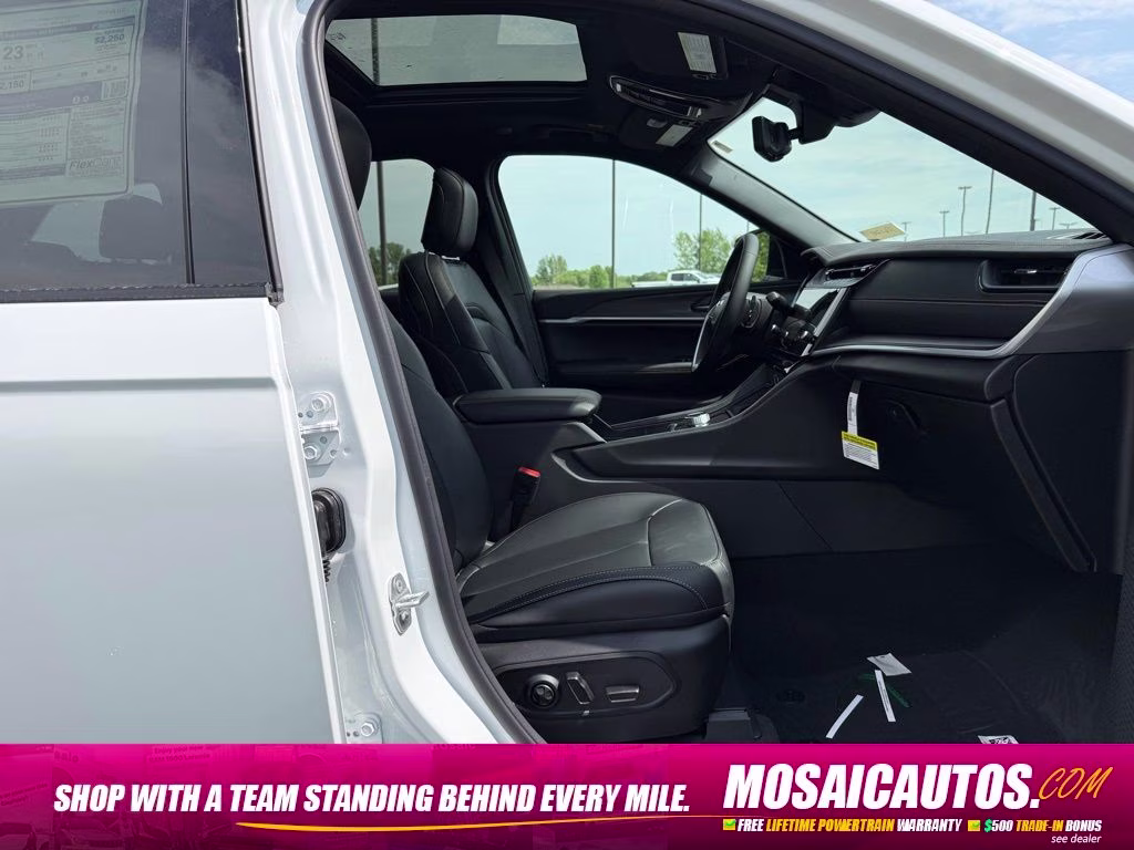 2026 Bright White Clearcoat Jeep Grand Cherokee 4X4 SUV
