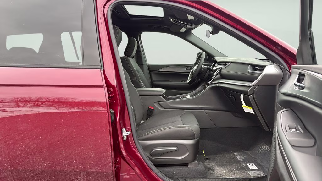 2026 Velvet Red Pearlcoat Jeep Grand Cherokee L Laredo 4X4 SUV