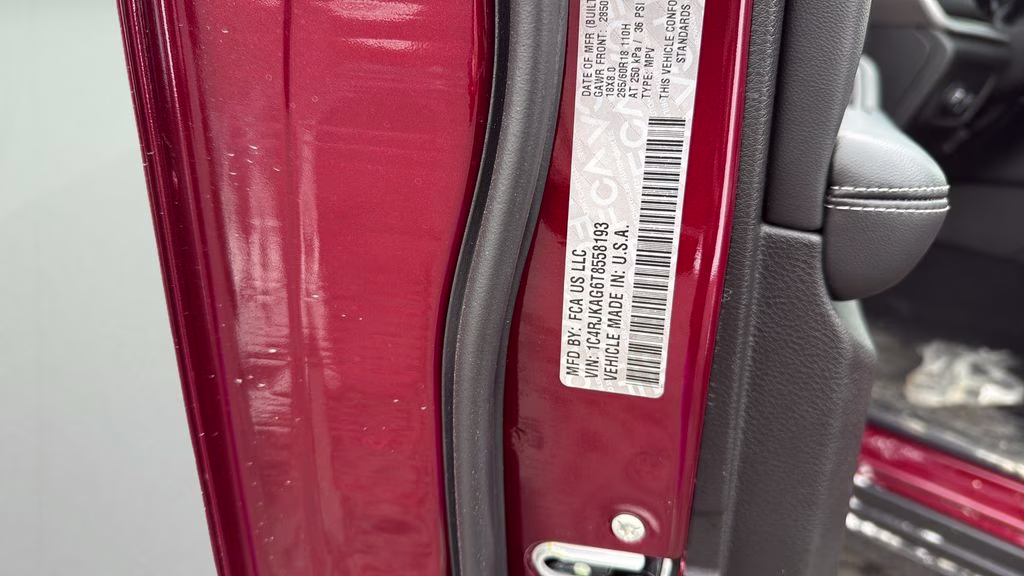 2026 Velvet Red Pearlcoat Jeep Grand Cherokee L Laredo 4X4 SUV