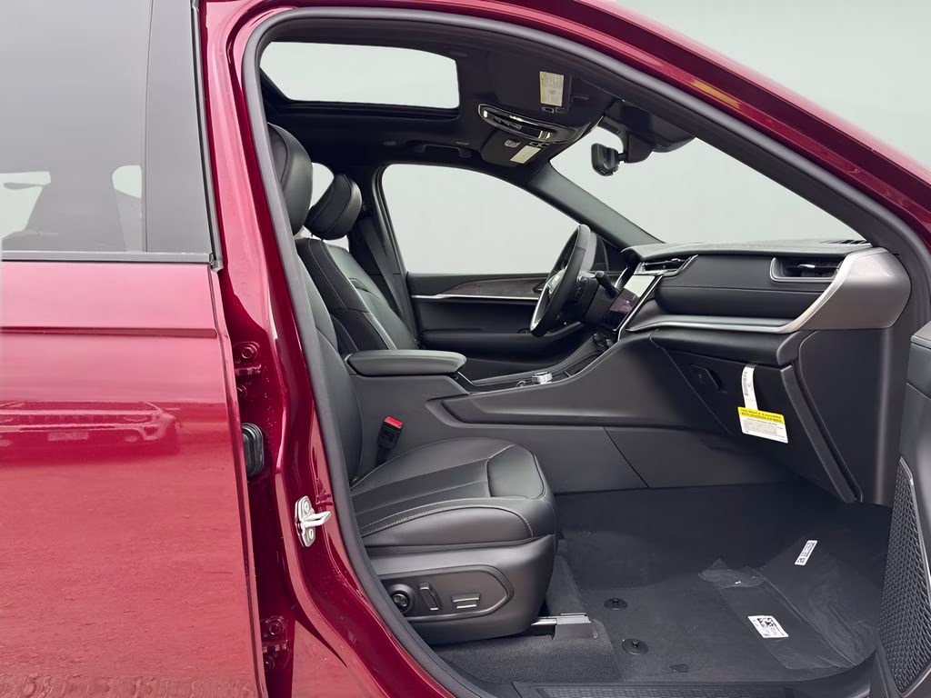 2025 Velvet Red Pearlcoat Jeep Grand Cherokee L Limited Black Appearance Package 4X4 SUV