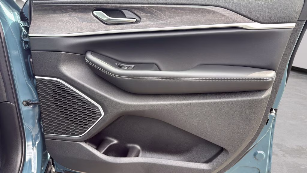 2026 Steel Blue Jeep Grand Cherokee L Limited 4X4 SUV