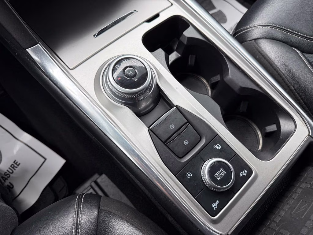 2020 Silver Metallic Ford Explorer ST 4X4 SUV