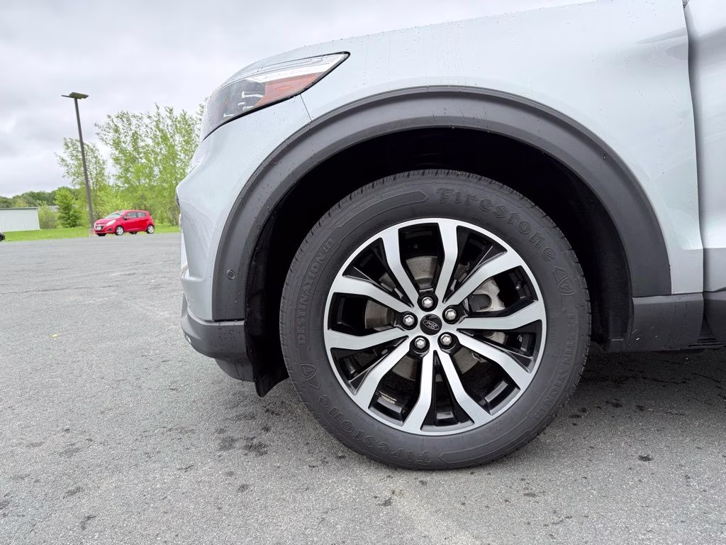 2020 Silver Metallic Ford Explorer ST 4X4 SUV