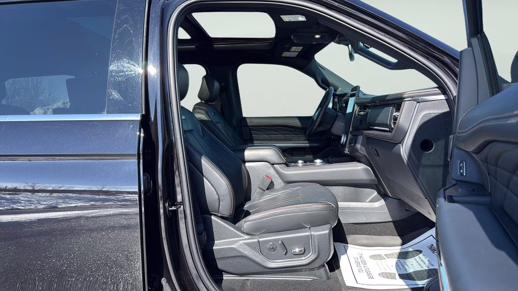 2024 Black Ford Expedition Platinum 4X4 SUV