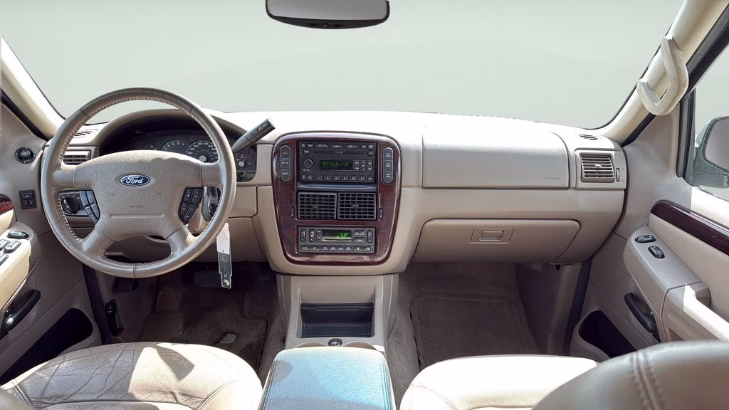 2005 Silver Ford Explorer Limited 4X4 SUV