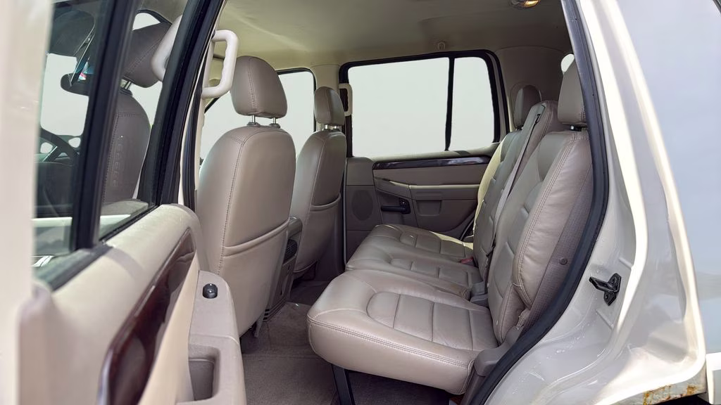 2005 Silver Ford Explorer Limited 4X4 SUV