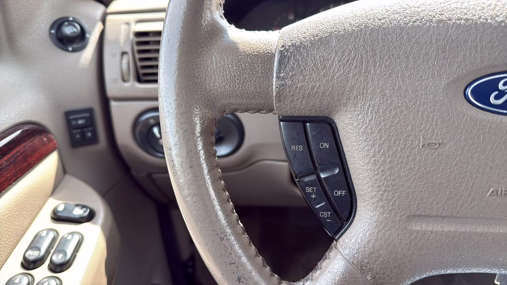 2005 Silver Ford Explorer Limited 4X4 SUV