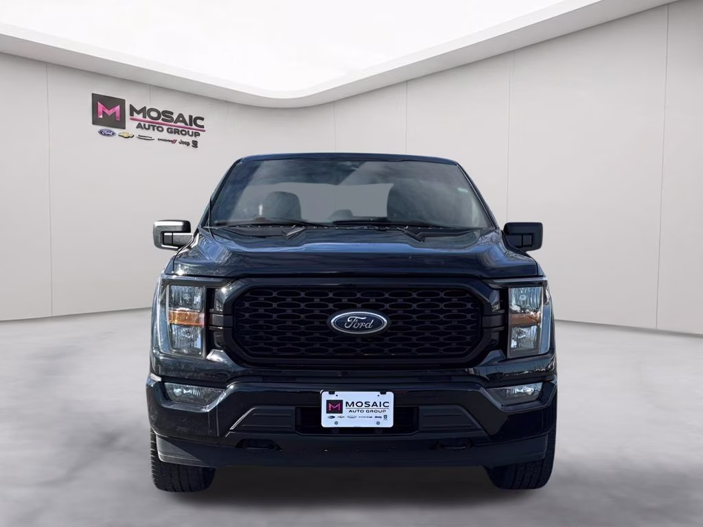 2023 Black Metallic Ford F-150 XL 4X4 Truck