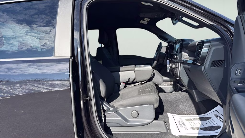 2023 Black Metallic Ford F-150 XL 4X4 Truck