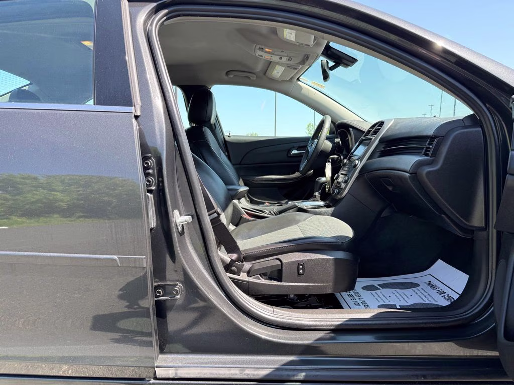 2015 Ashen Gray Metallic Chevrolet Malibu LT 1LT FWD Sedan