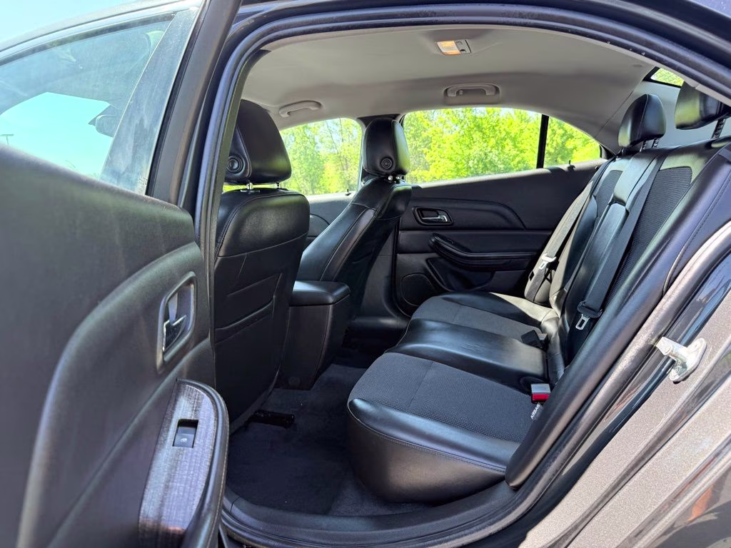 2015 Ashen Gray Metallic Chevrolet Malibu LT 1LT FWD Sedan