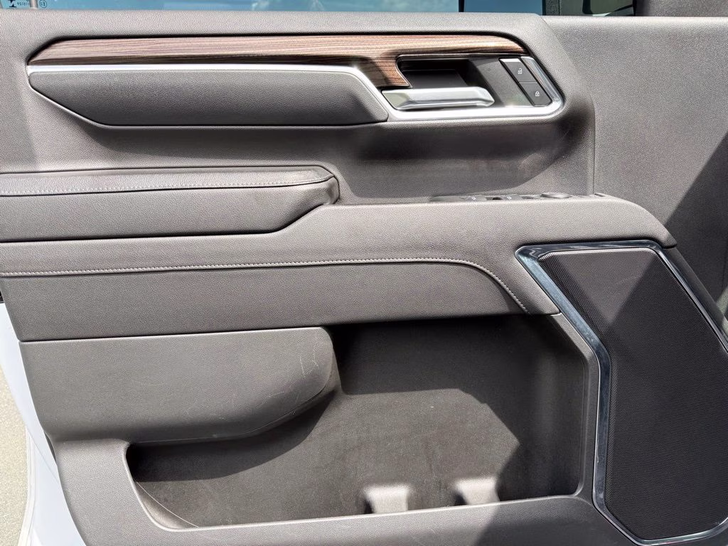 2024 Summit White Chevrolet Silverado 2500HD LT 4X4 Truck