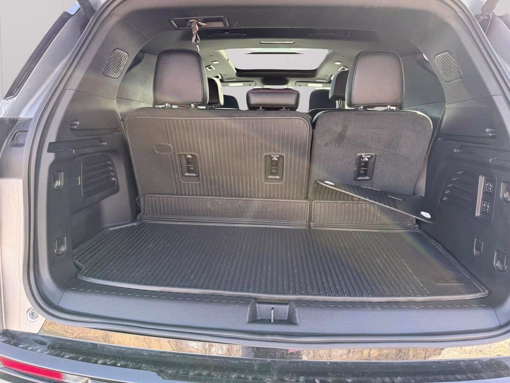 2025 Gray Chevrolet Traverse RS AWD SUV
