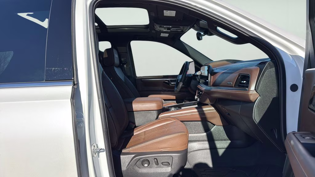 2025 Iridescent Pearl Tricoat Chevrolet Tahoe High Country AWD 4X4 SUV