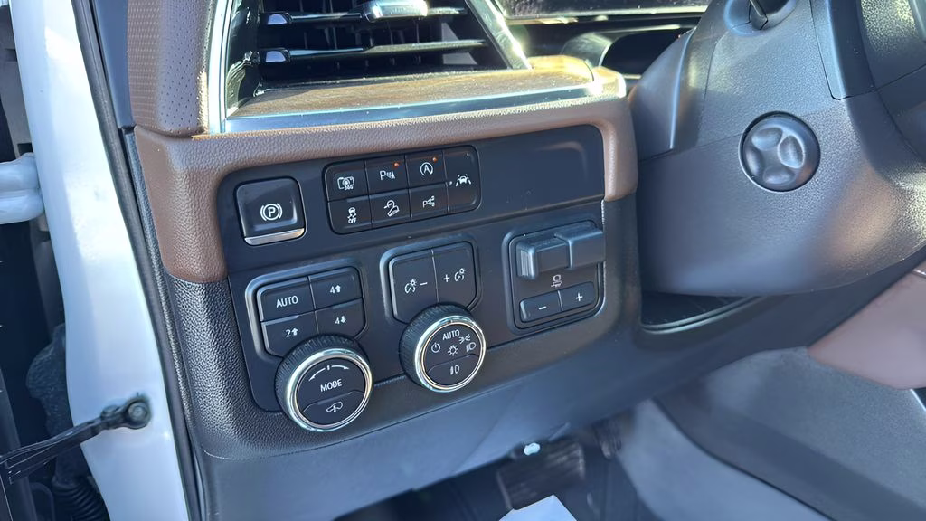2025 Iridescent Pearl Tricoat Chevrolet Tahoe High Country AWD 4X4 SUV