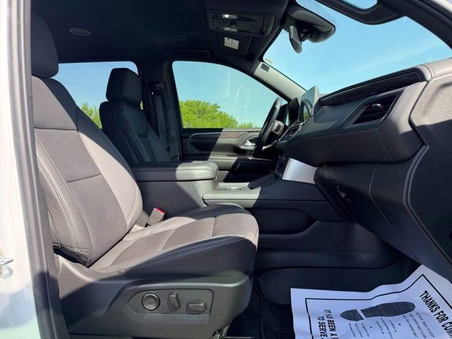 2024 White Chevrolet Suburban Z71 4X4 SUV